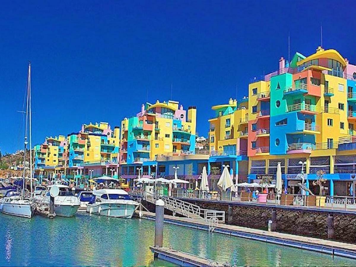 Luxury 3 Bedroom Apartment,